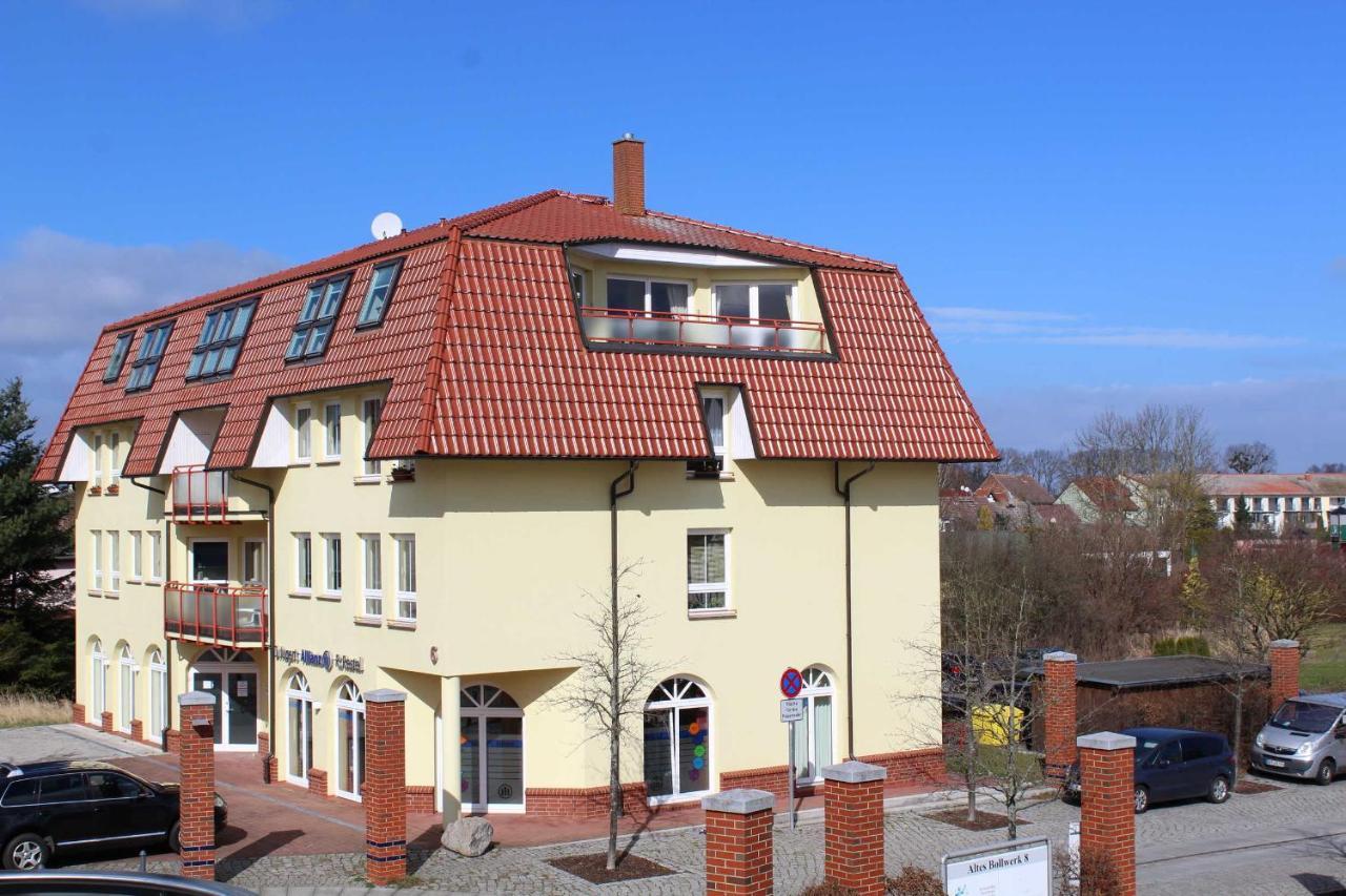 Ferienwohnung Am Schloss Ueckermünde Buitenkant foto