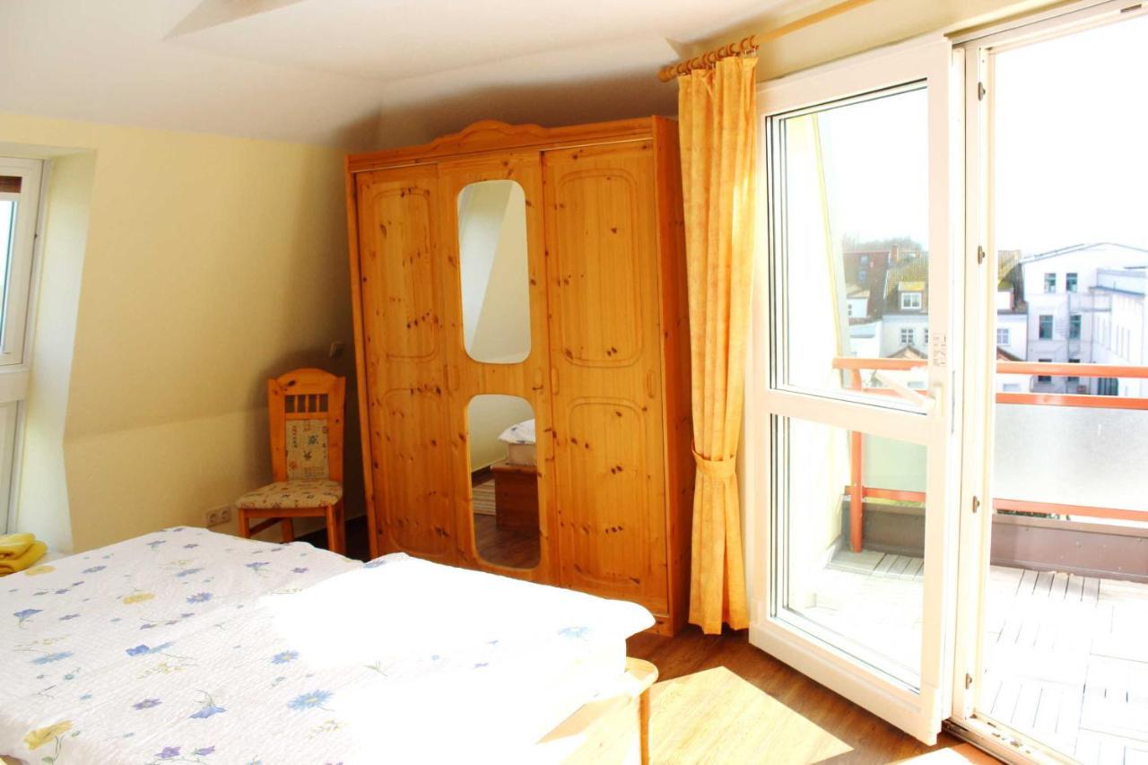 Ferienwohnung Am Schloss Ueckermünde Buitenkant foto